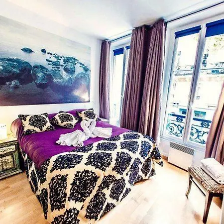 Legendary Rue Du Temple 4/5 Bedrooms * Paris