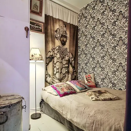 Legendary Rue Du Temple 4/5 Bedrooms